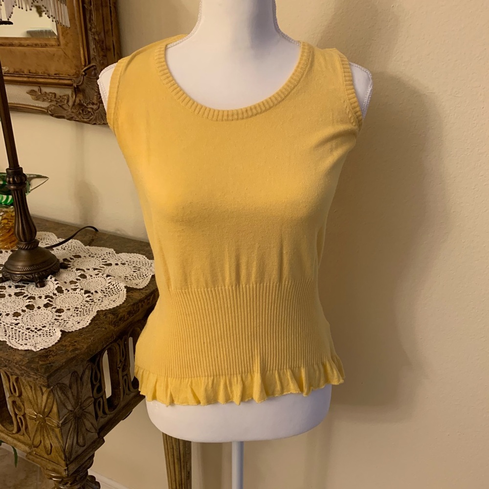 Cardigan yellow two piece sweater set, Size S - Picture 2 of 6